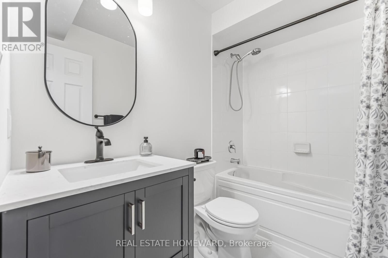 2 - 59 MCLAUGHLIN ROAD NORTH Image 18