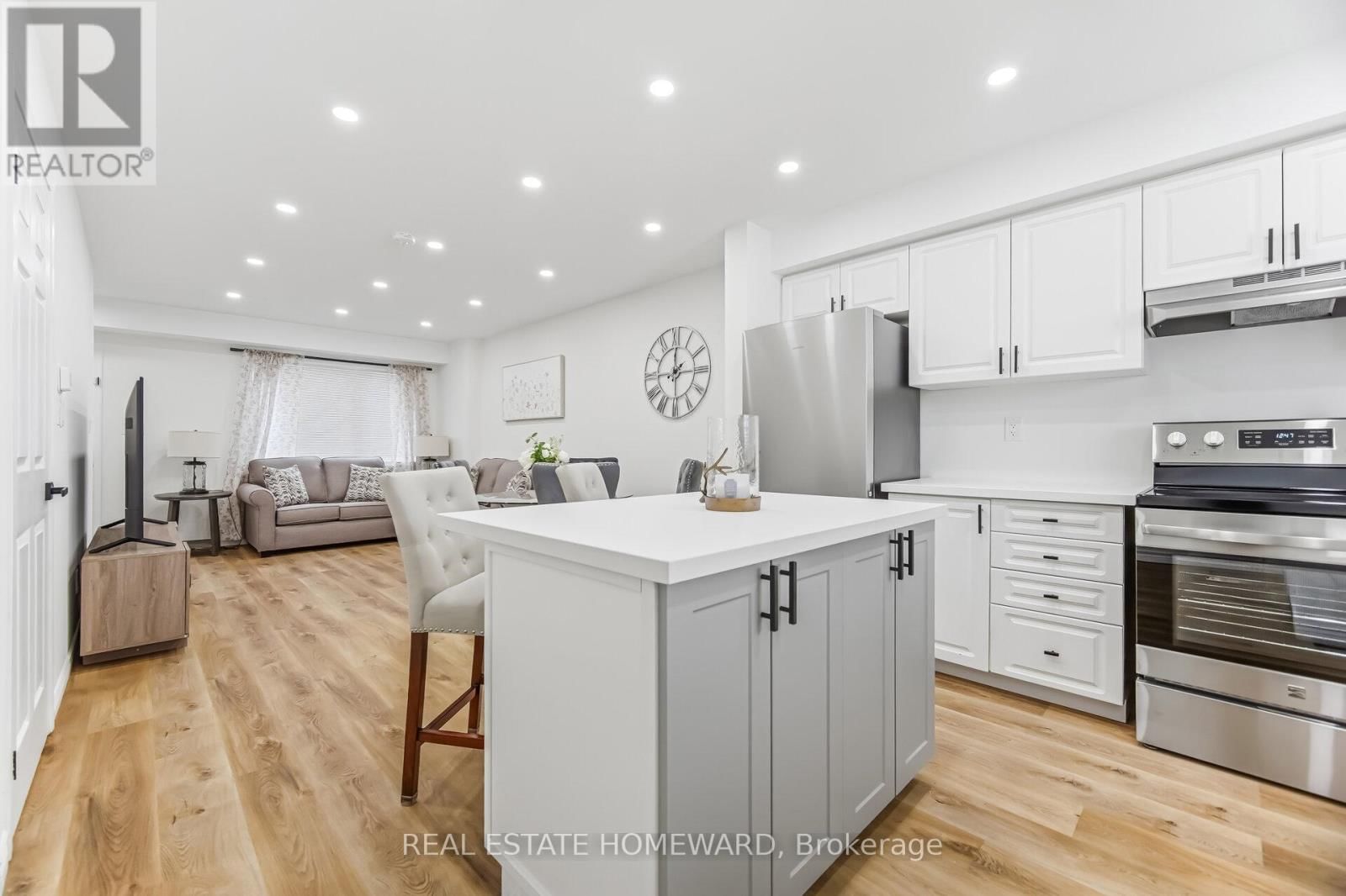 2 - 59 MCLAUGHLIN ROAD NORTH Image 5