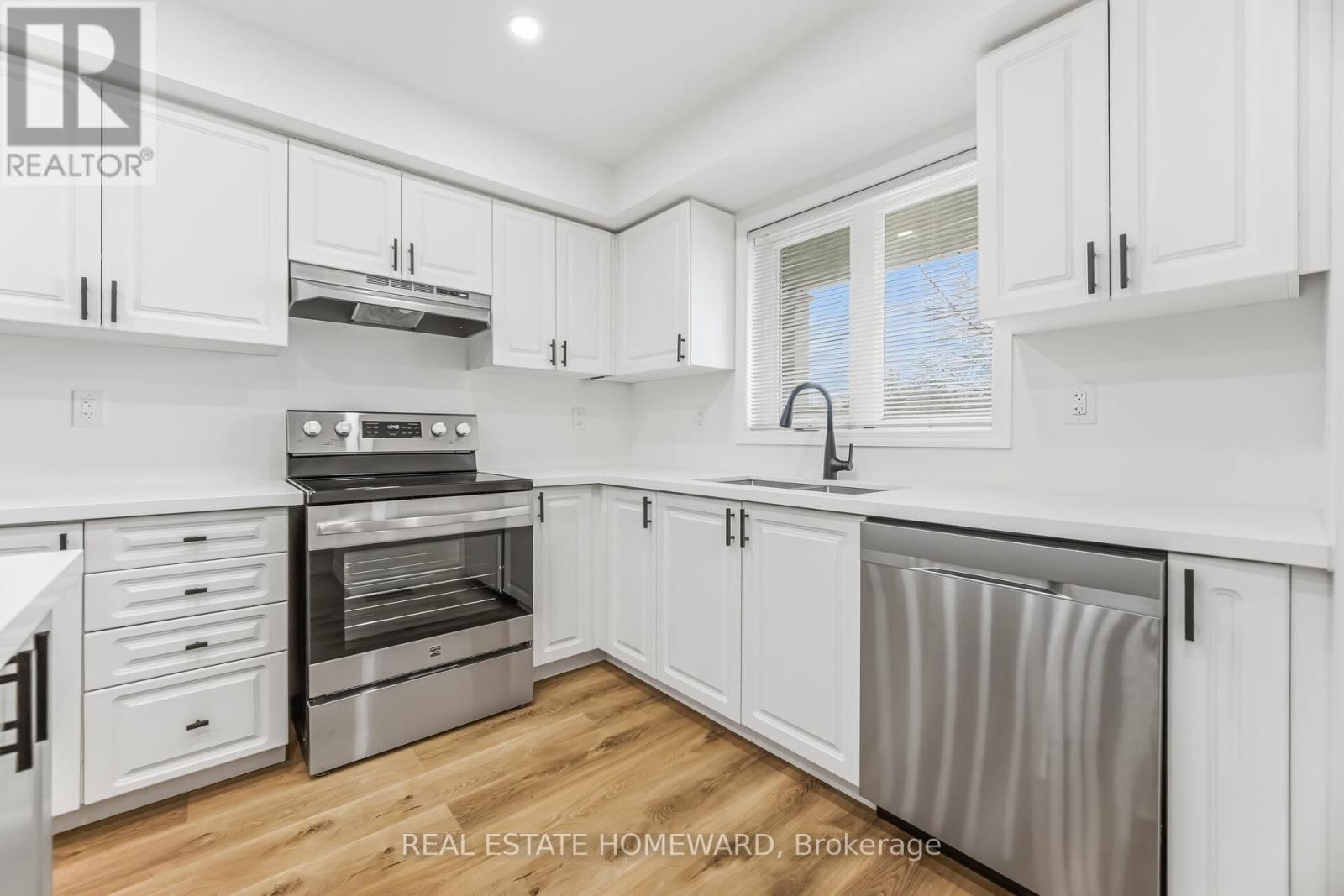 2 - 59 MCLAUGHLIN ROAD NORTH Image 6