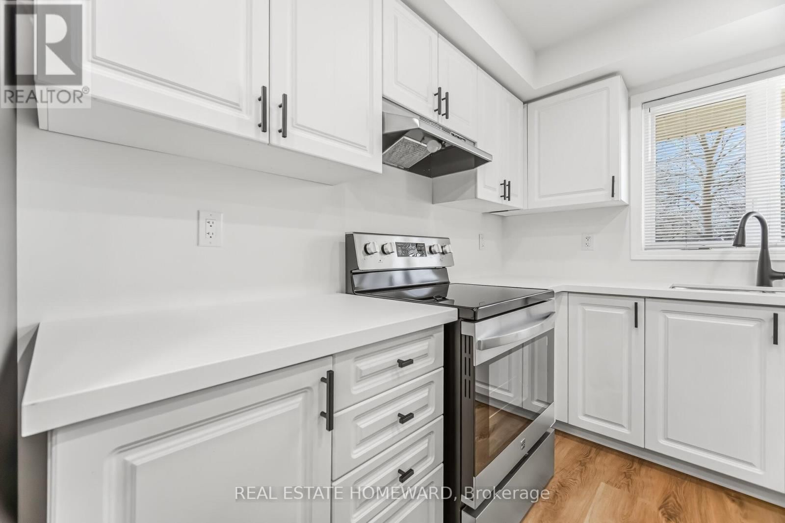 2 - 59 MCLAUGHLIN ROAD NORTH Image 8