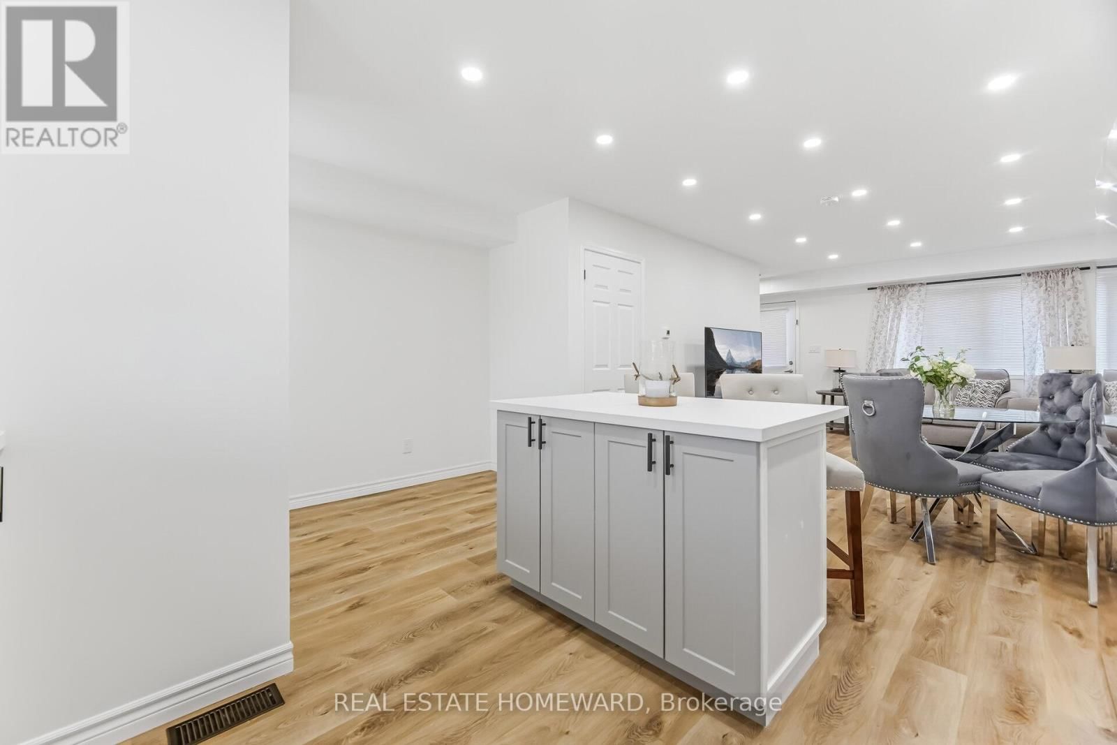 2 - 59 MCLAUGHLIN ROAD NORTH Image 9