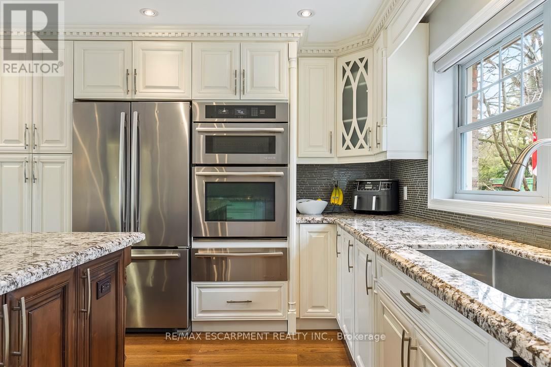 996 CRESTHAMPTON LANE Image 13