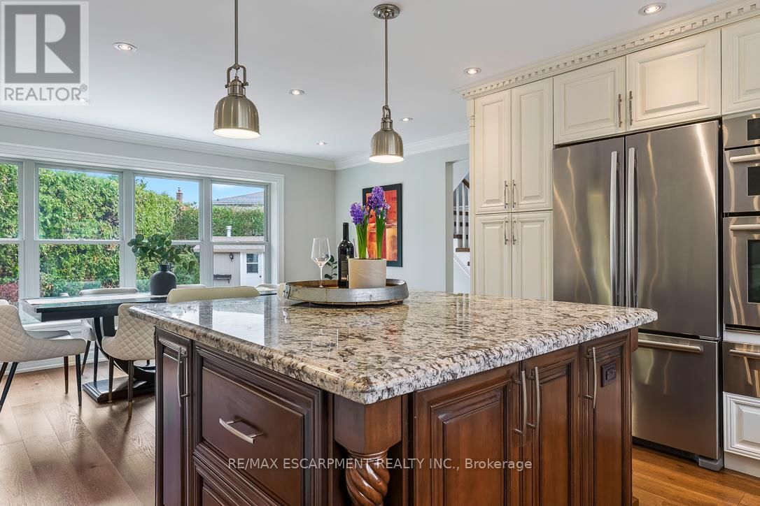 996 CRESTHAMPTON LANE Image 14