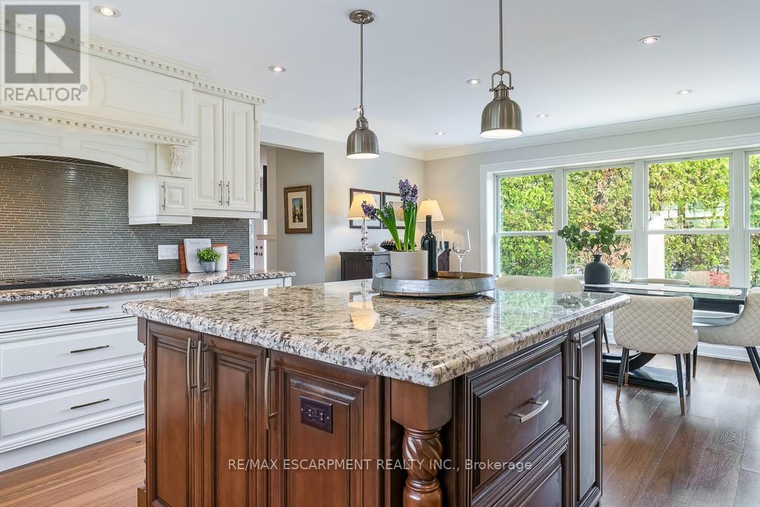 996 CRESTHAMPTON LANE Image 15