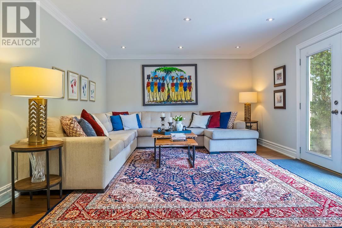 996 CRESTHAMPTON LANE Image 16