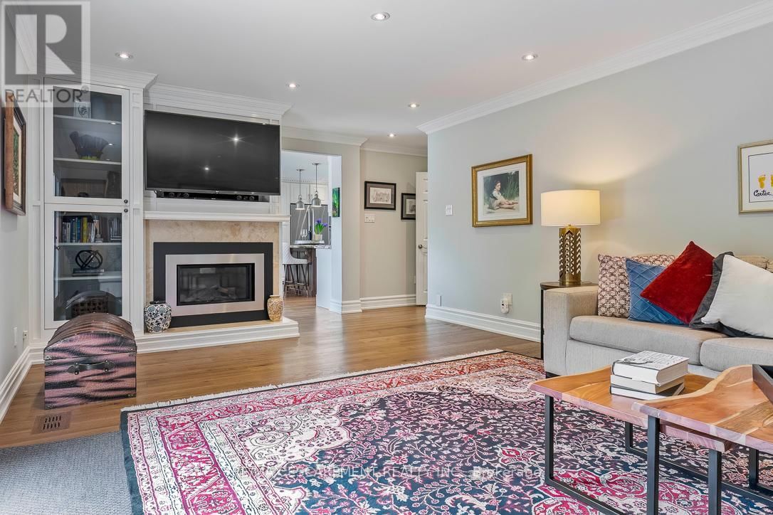 996 CRESTHAMPTON LANE Image 17