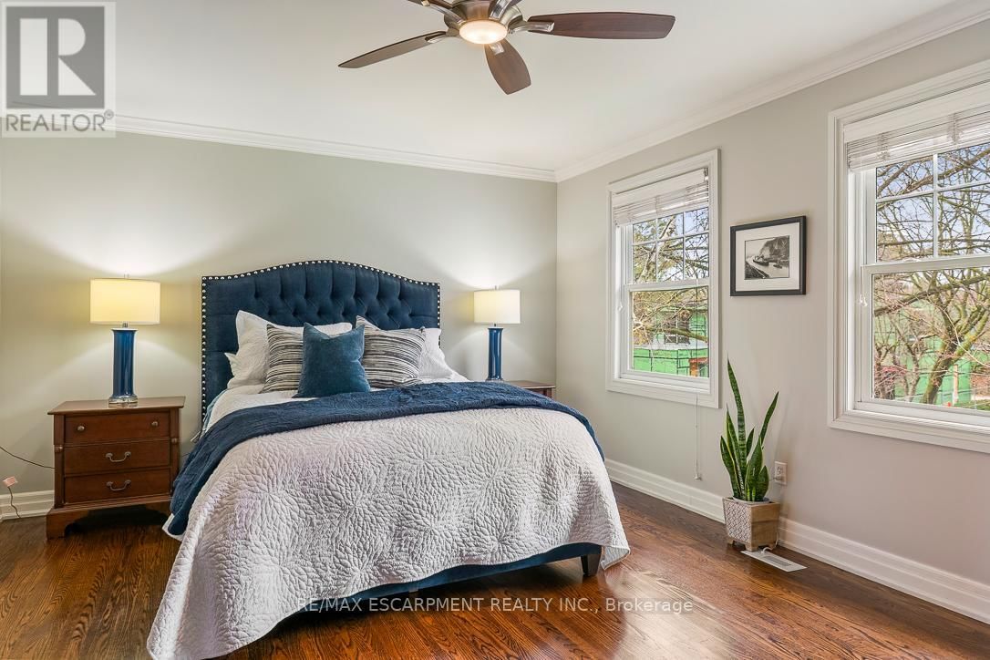 996 CRESTHAMPTON LANE Image 23