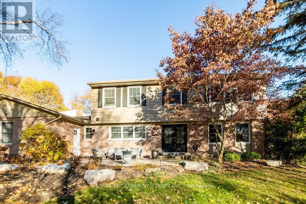 996 CRESTHAMPTON LANE Image 3