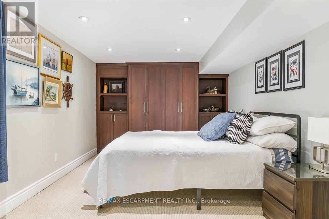 996 CRESTHAMPTON LANE Image 39