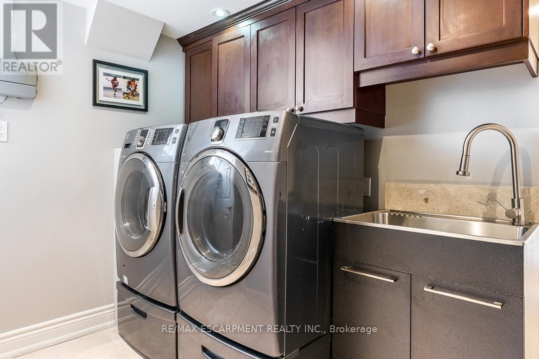 996 CRESTHAMPTON LANE Image 42