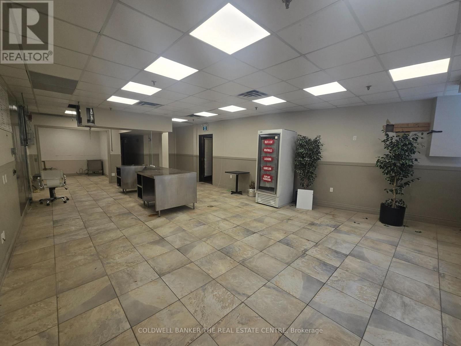 12-100 - 5045 ORBITOR DRIVE Image 3