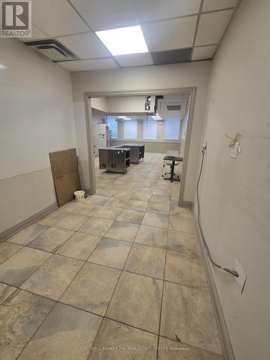 12-100 - 5045 ORBITOR DRIVE Image 7