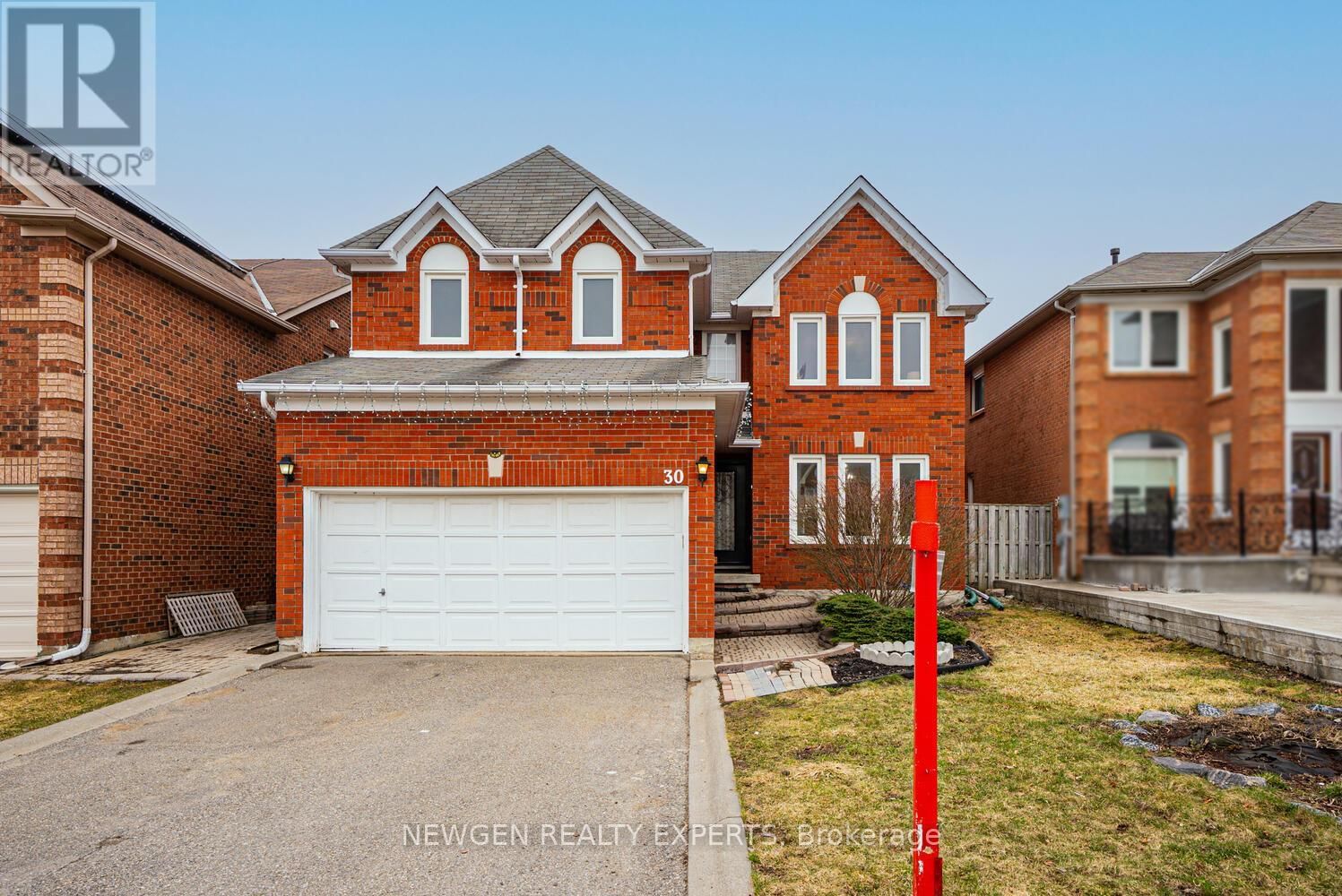 30 ADIRONDACK CRESCENT Image 1