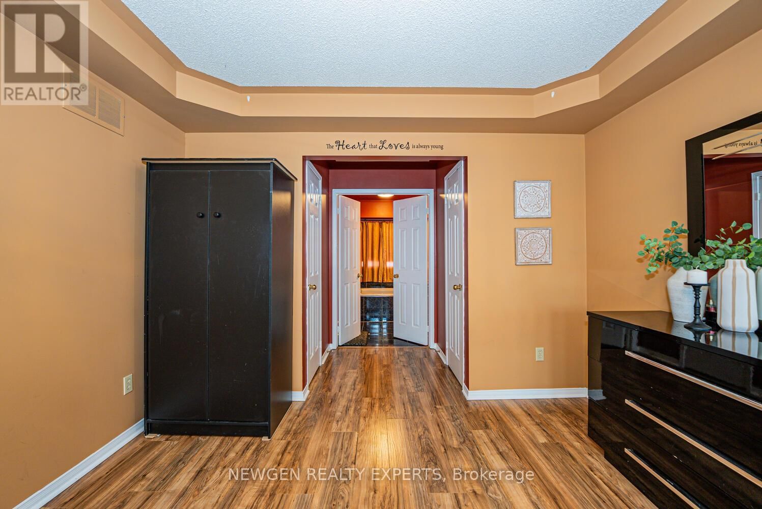 30 ADIRONDACK CRESCENT Image 27