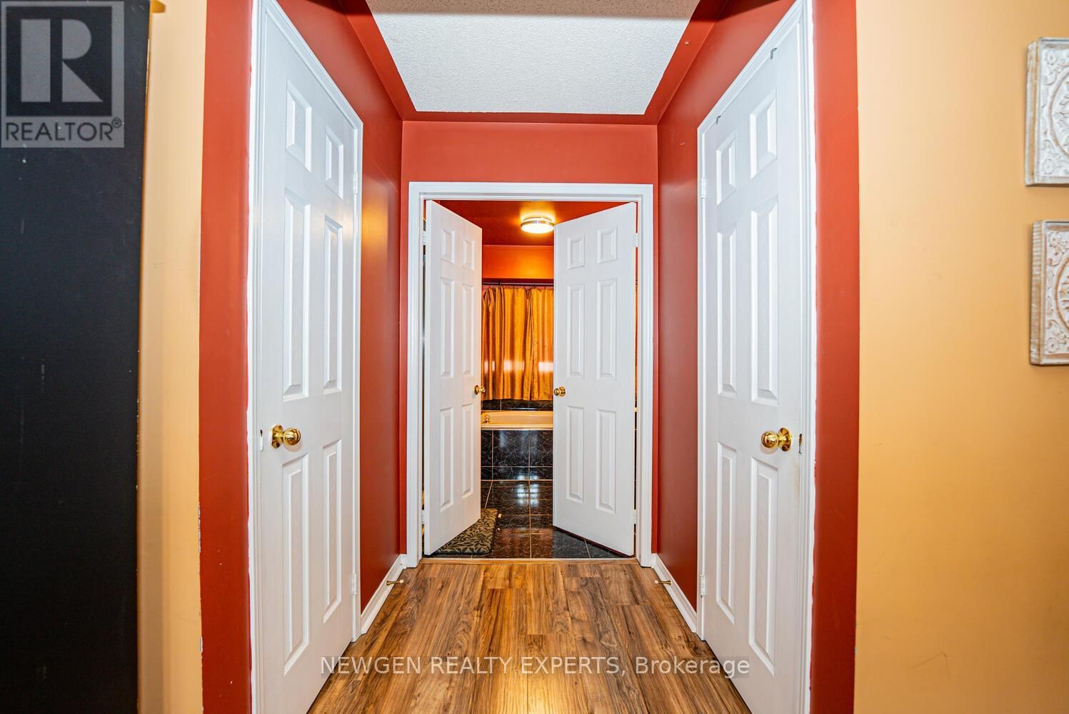 30 ADIRONDACK CRESCENT Image 28