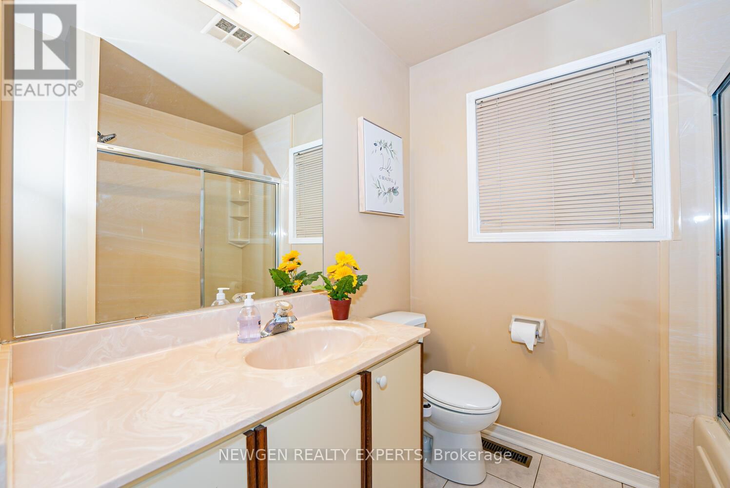 30 ADIRONDACK CRESCENT Image 39