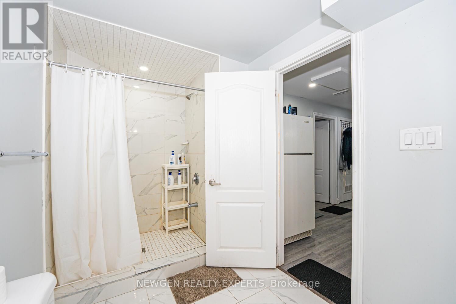 30 ADIRONDACK CRESCENT Image 48