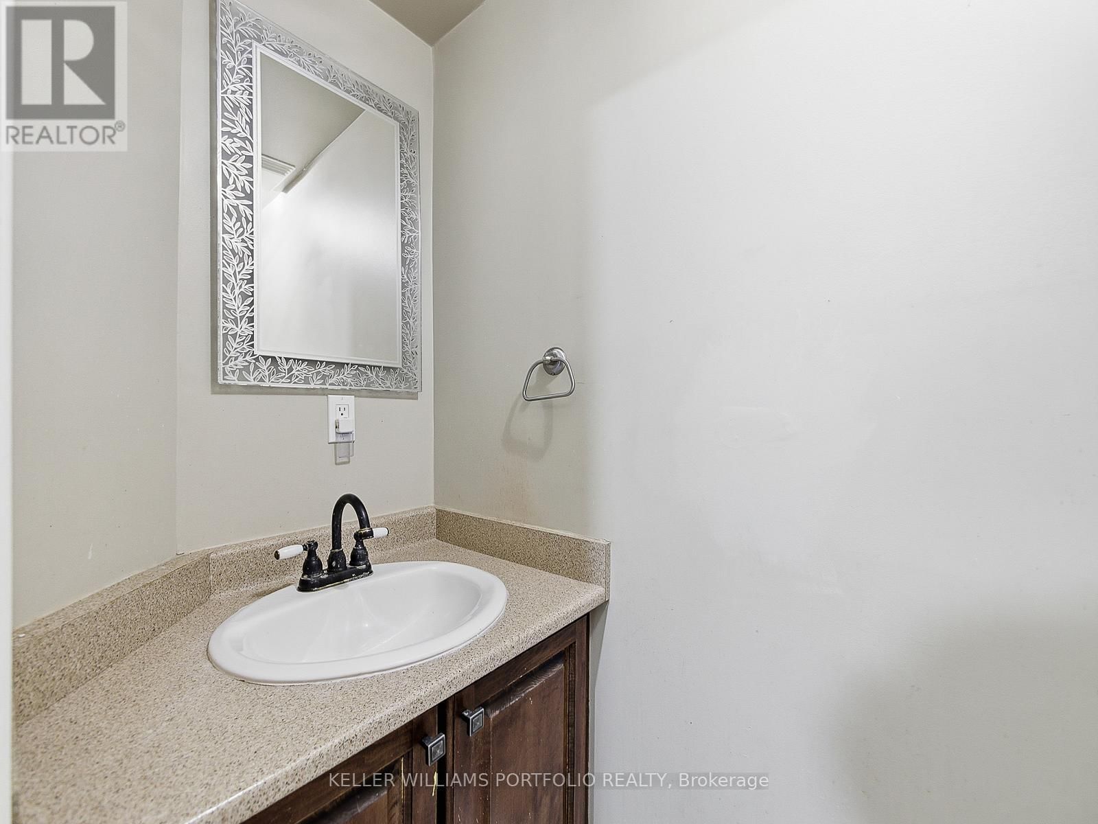 Upper - 3067 ILOMAR COURT Image 10