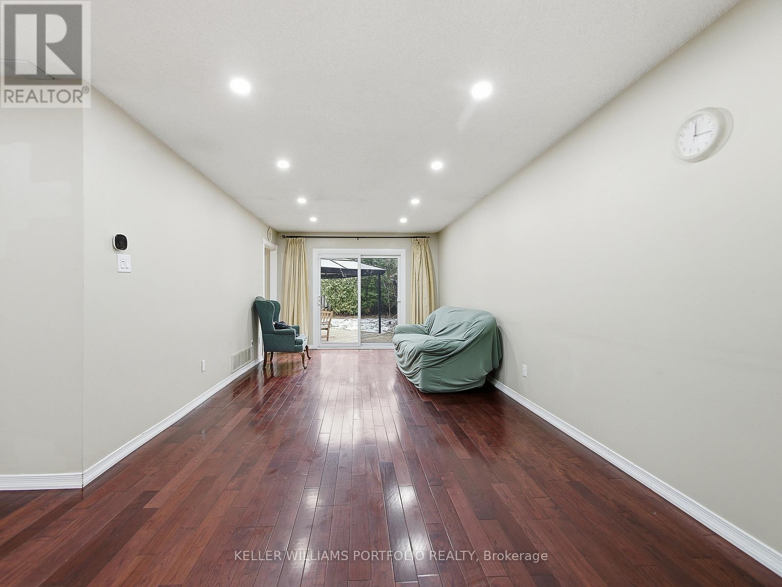 Upper - 3067 ILOMAR COURT Image 12