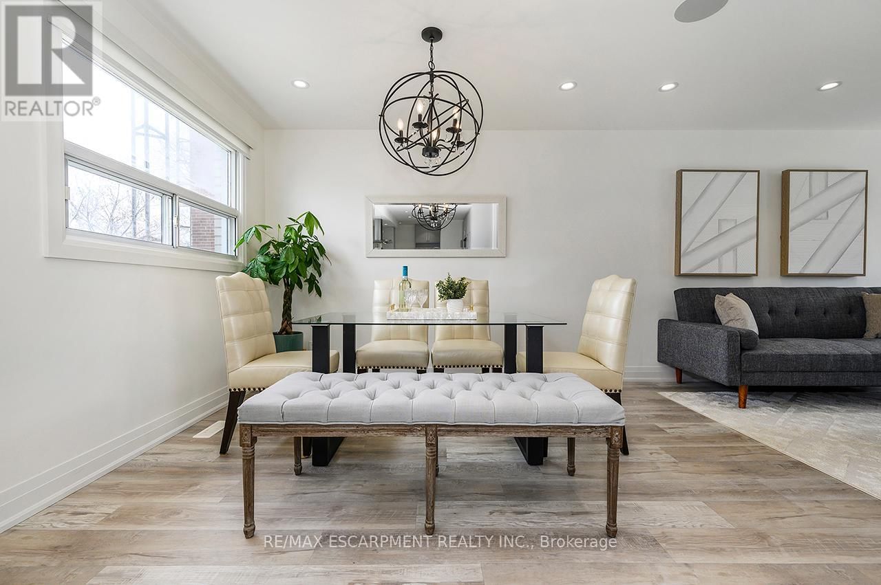 3726 HOLDEN CRESCENT Image 10