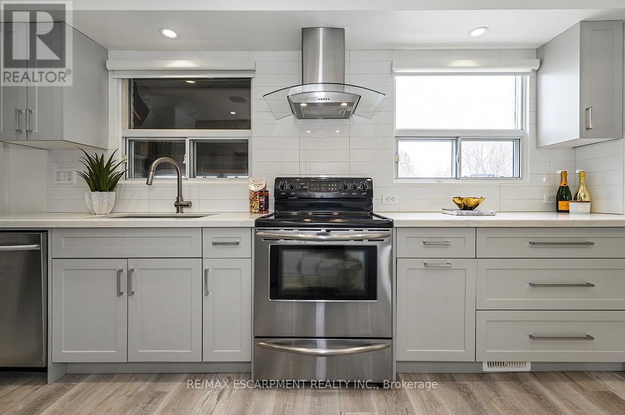 3726 HOLDEN CRESCENT Image 15