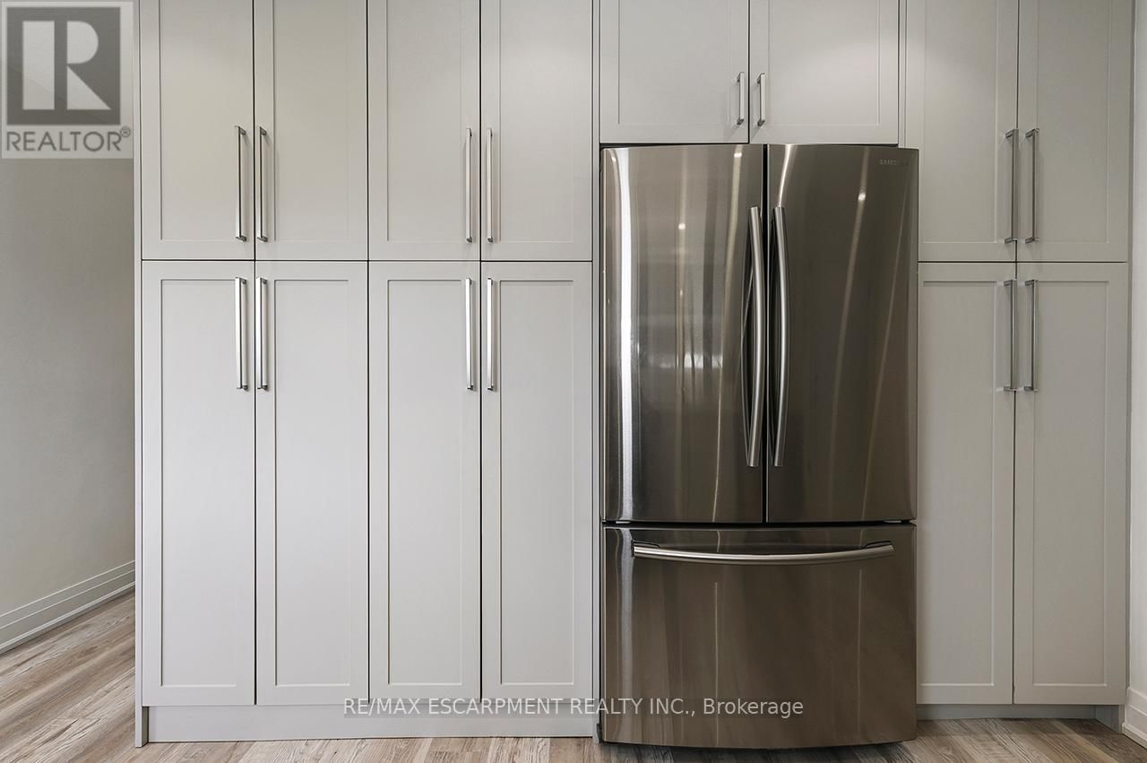 3726 HOLDEN CRESCENT Image 16