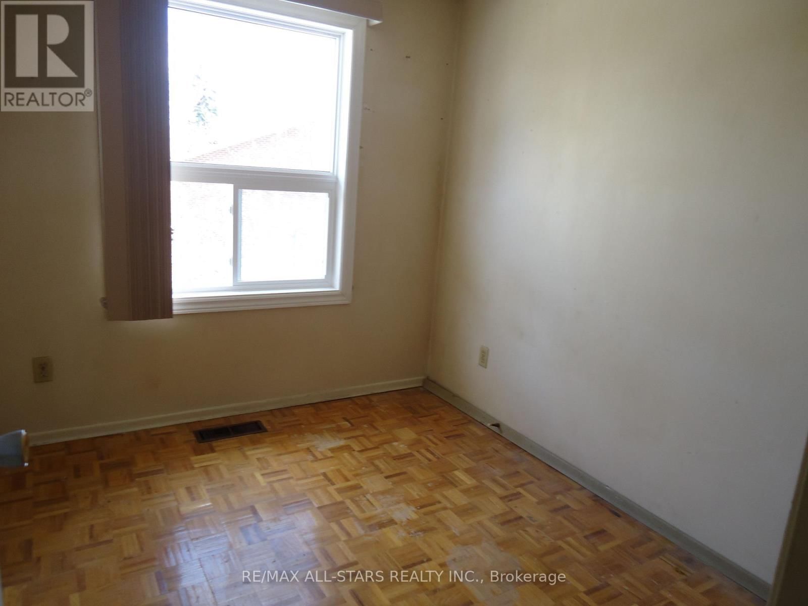 61 EDEN PARK DRIVE Image 15