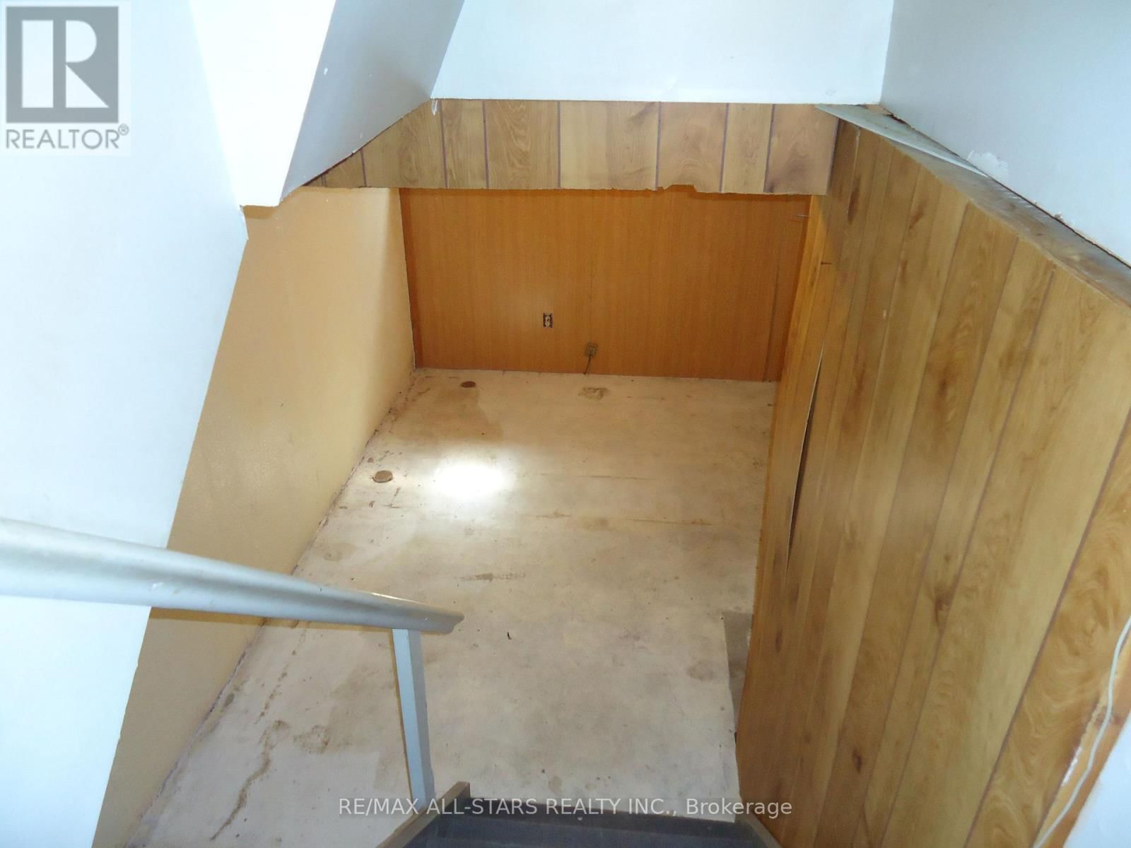 61 EDEN PARK DRIVE Image 16