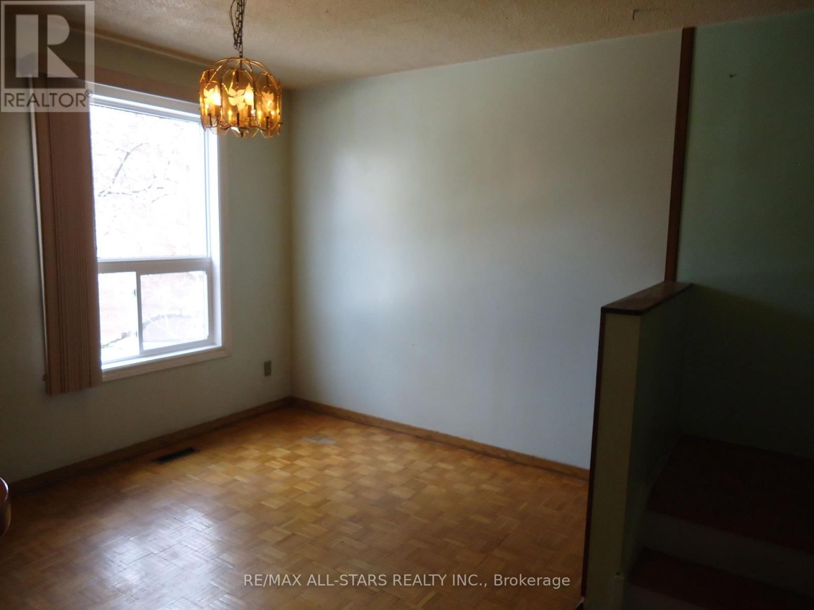 61 EDEN PARK DRIVE Image 8