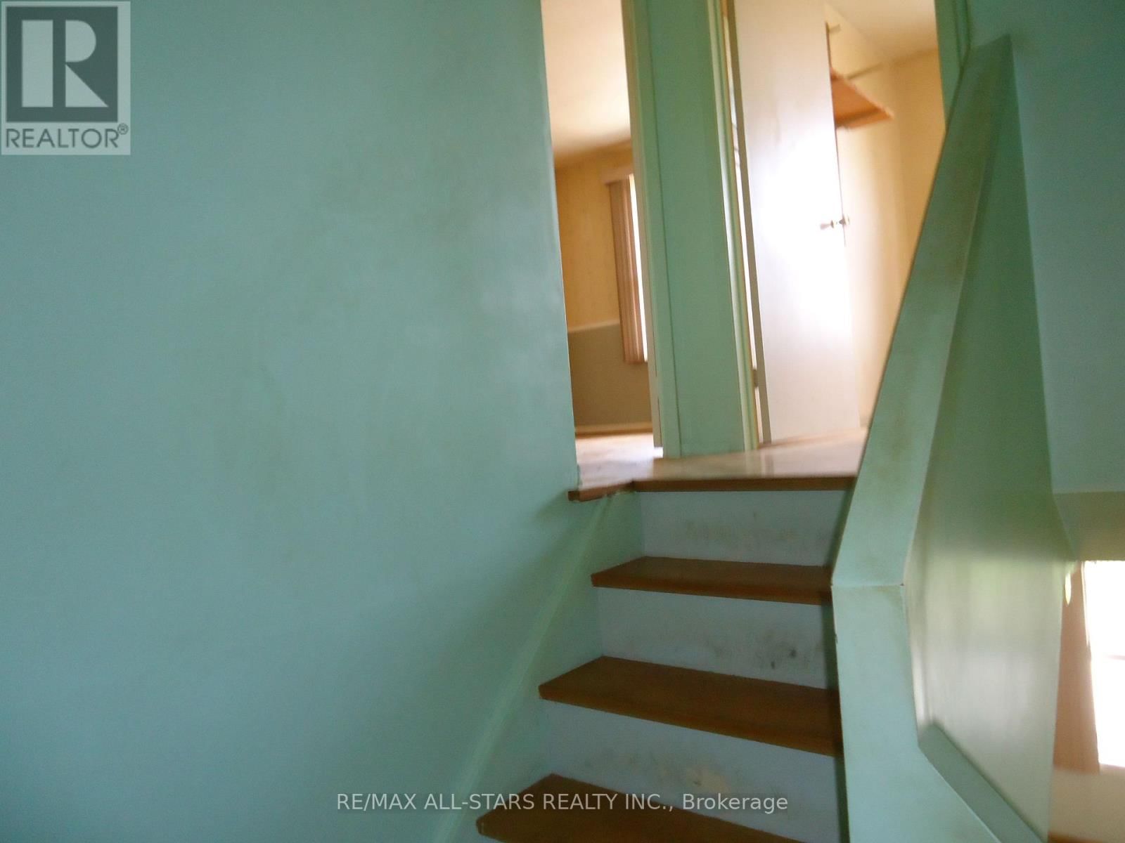 61 EDEN PARK DRIVE Image 9