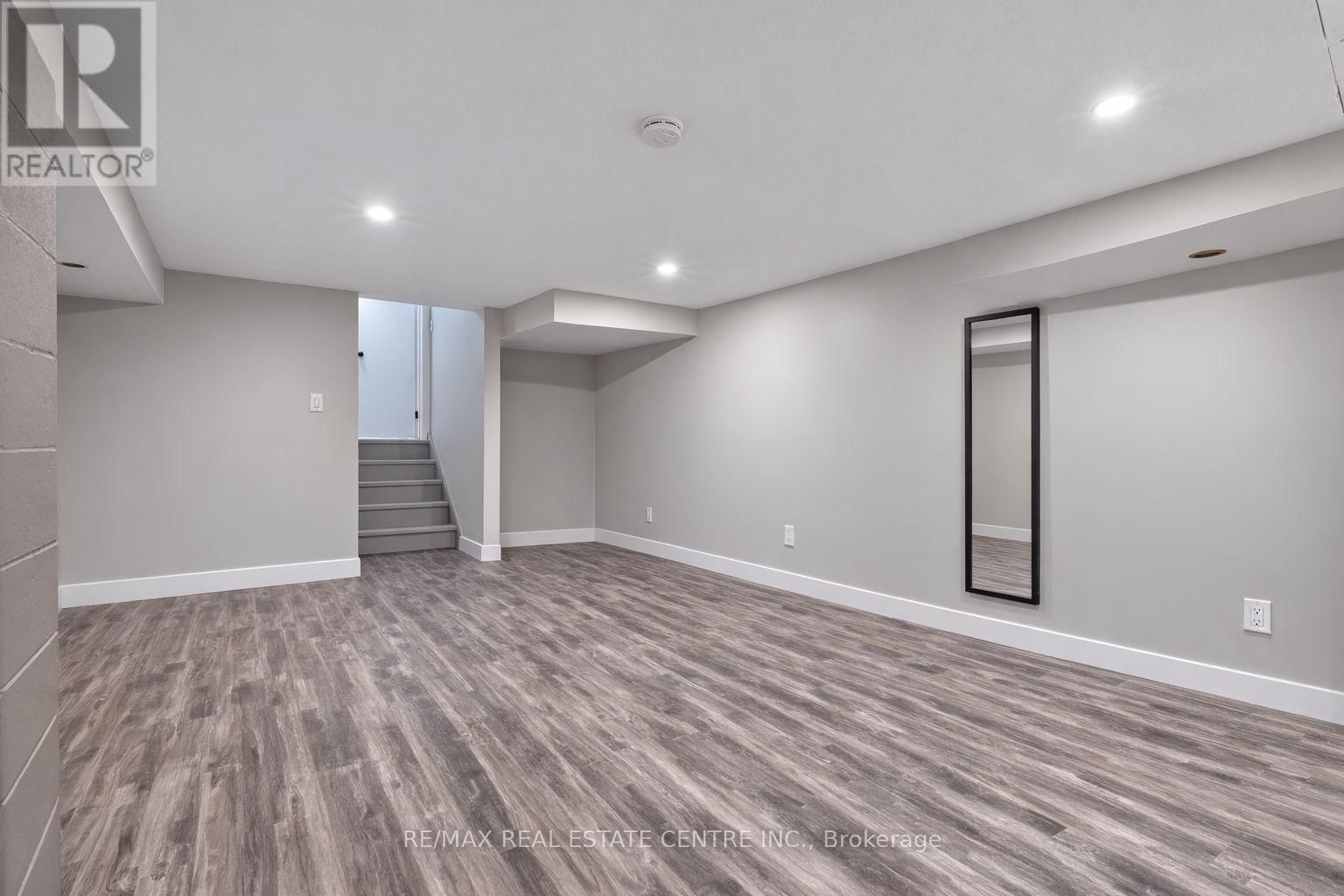 32 WESTDALE AVENUE Image 36