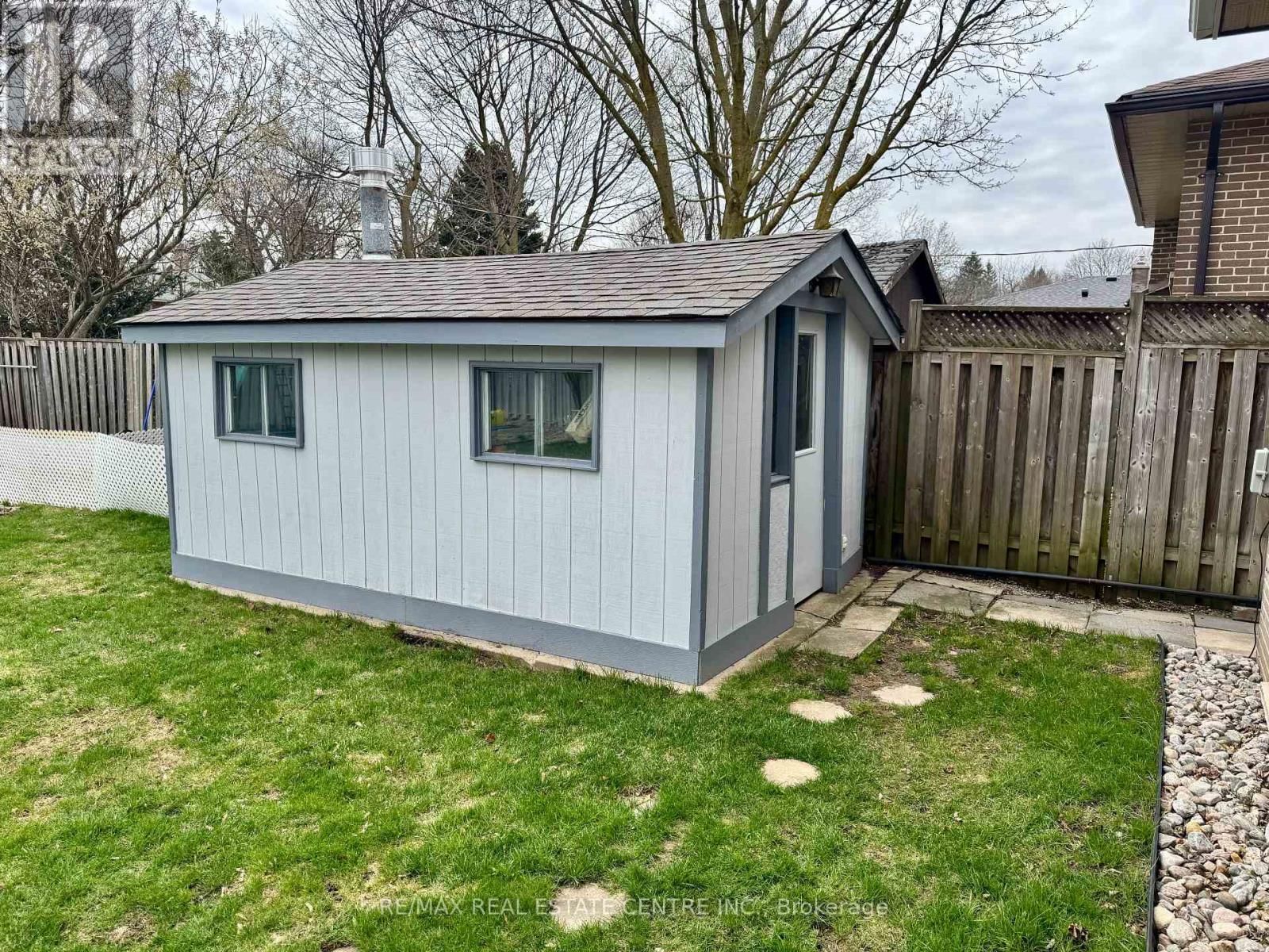 32 WESTDALE AVENUE Image 44