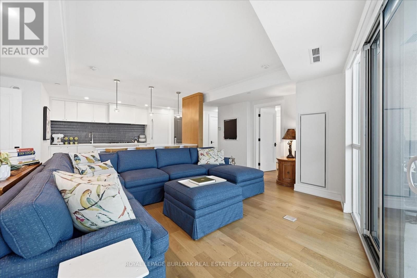 1501 - 2060 LAKESHORE ROAD Image 10