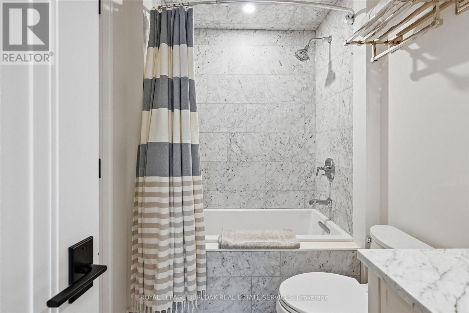 1501 - 2060 LAKESHORE ROAD Image 22