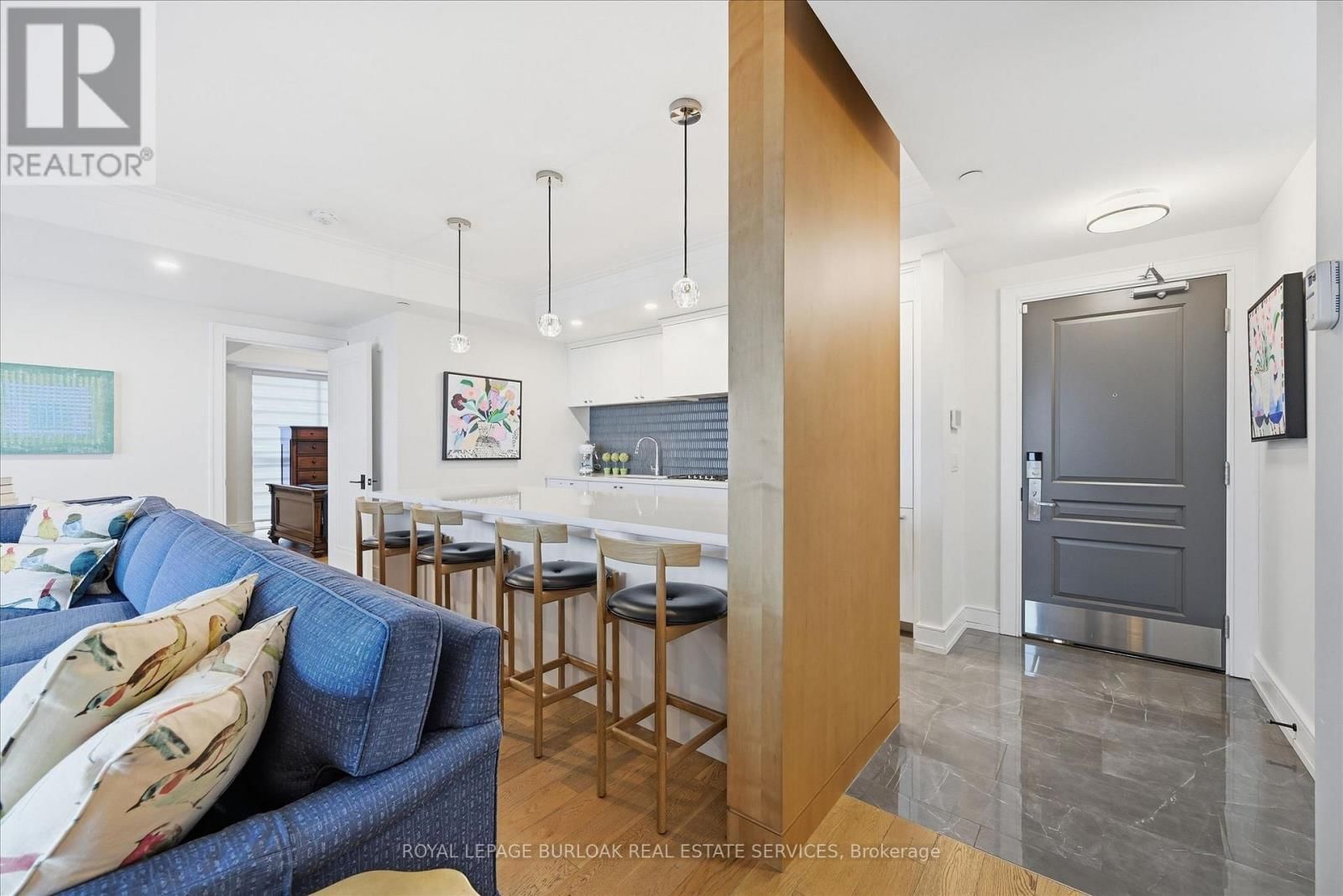 1501 - 2060 LAKESHORE ROAD Image 4