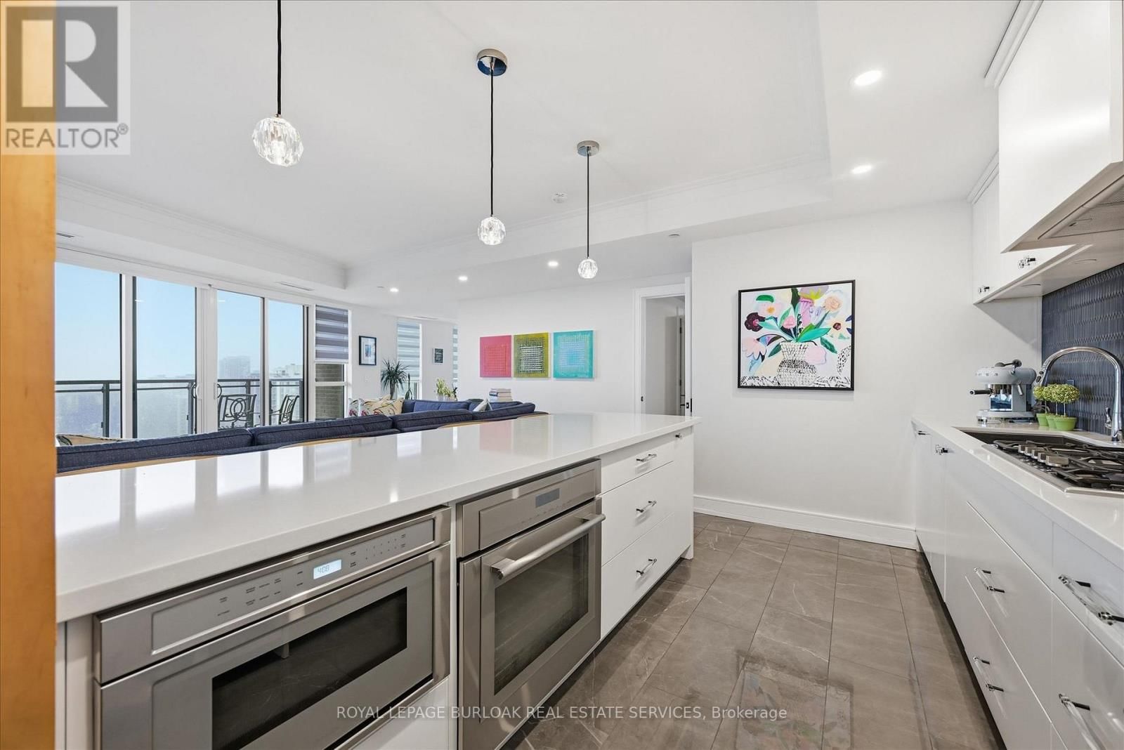 1501 - 2060 LAKESHORE ROAD Image 8