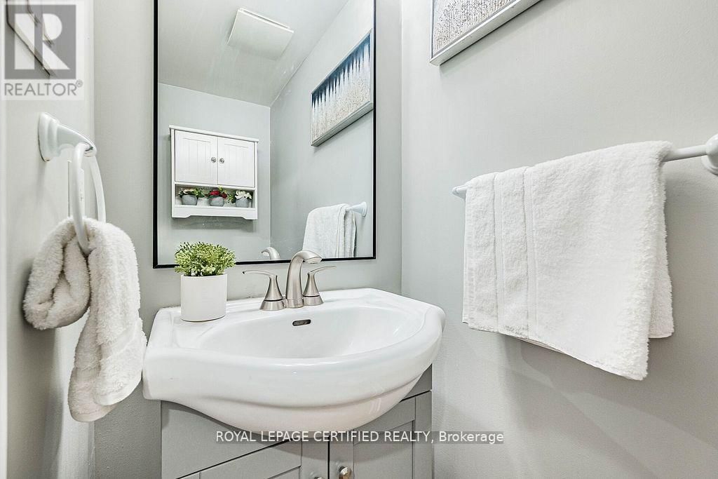 20 HARDING STREET Image 10