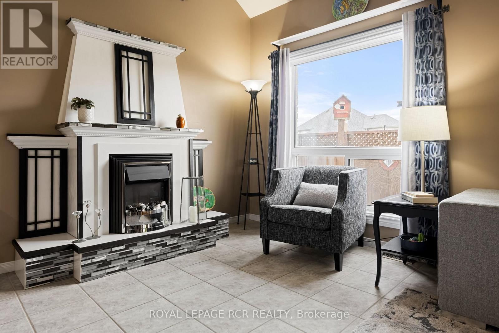 16 ALTHORP DRIVE Image 10