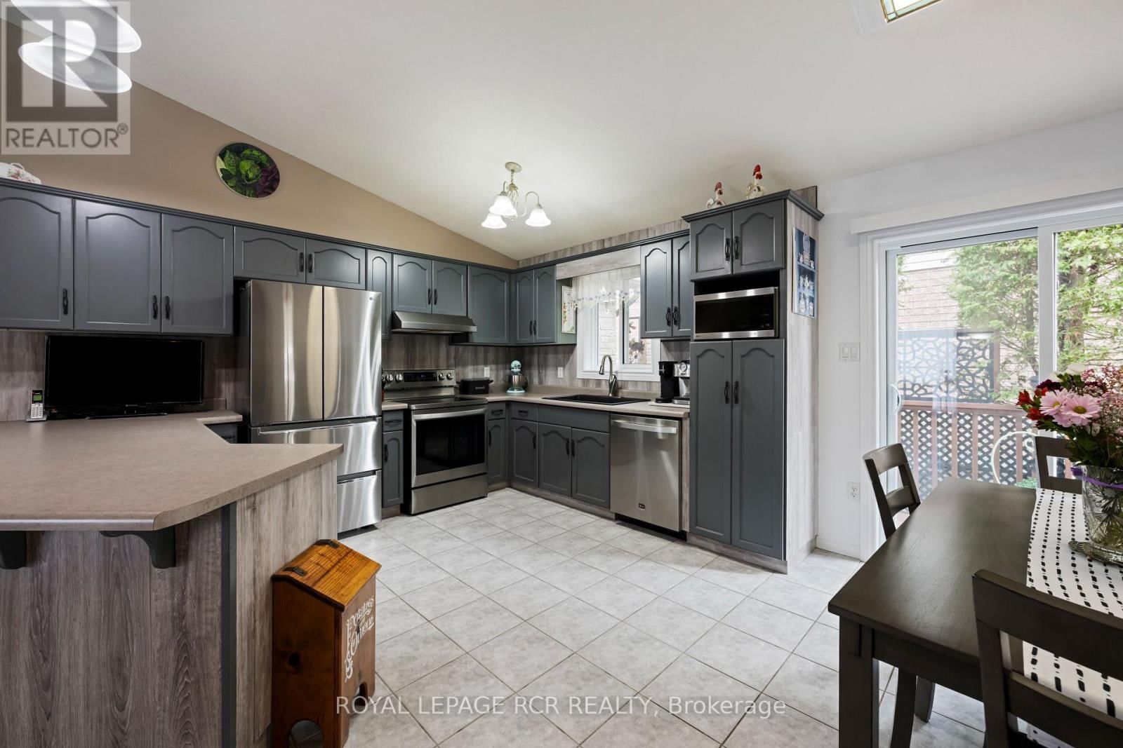 16 ALTHORP DRIVE Image 14