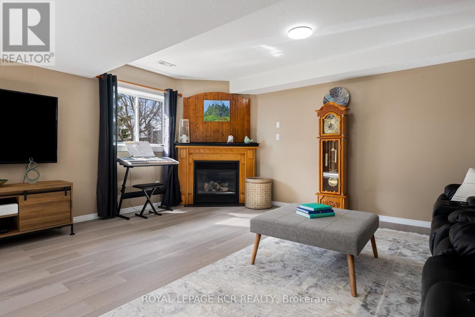 16 ALTHORP DRIVE Image 22