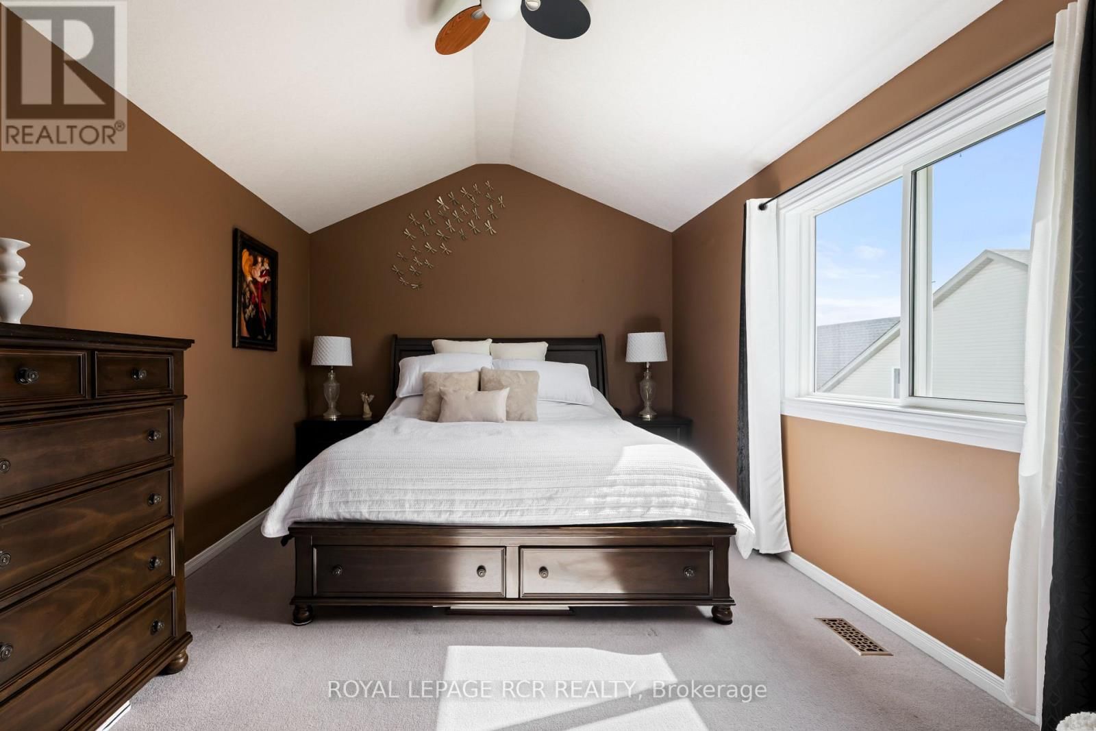 16 ALTHORP DRIVE Image 28