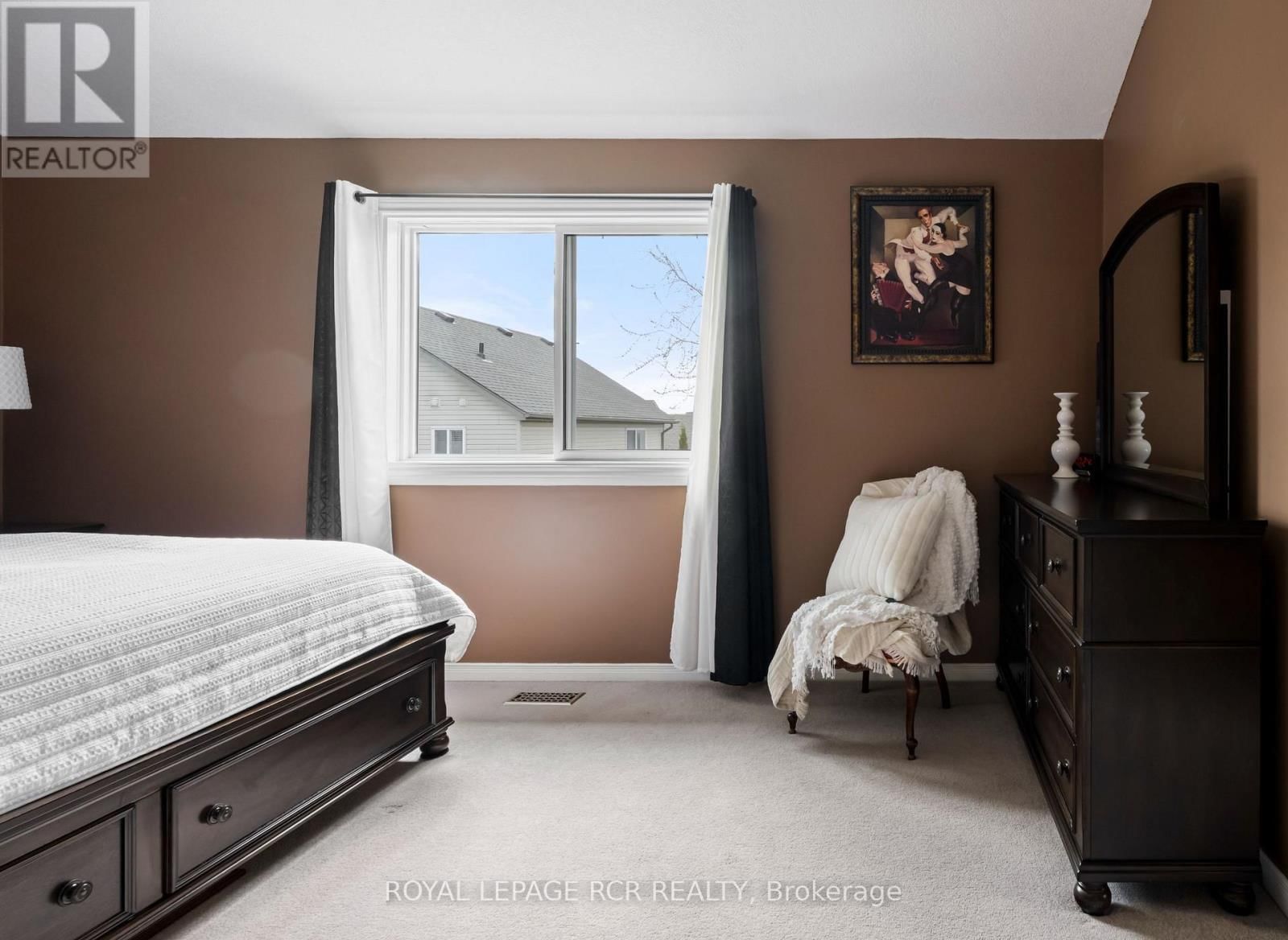 16 ALTHORP DRIVE Image 29