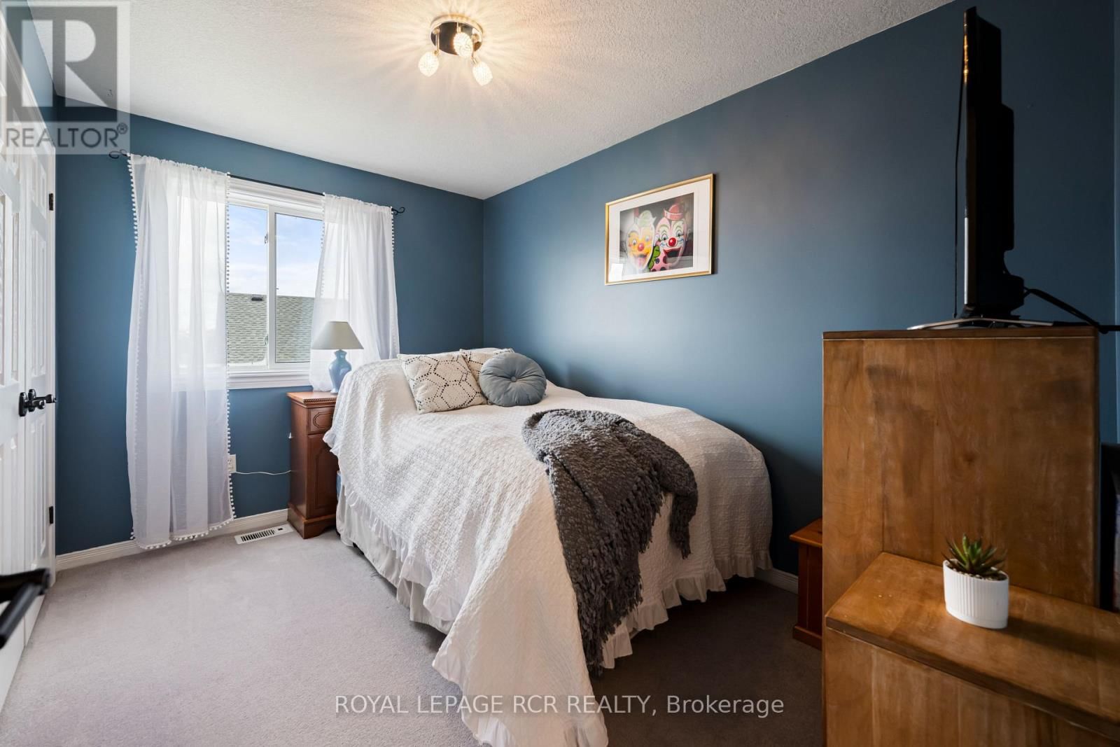 16 ALTHORP DRIVE Image 32