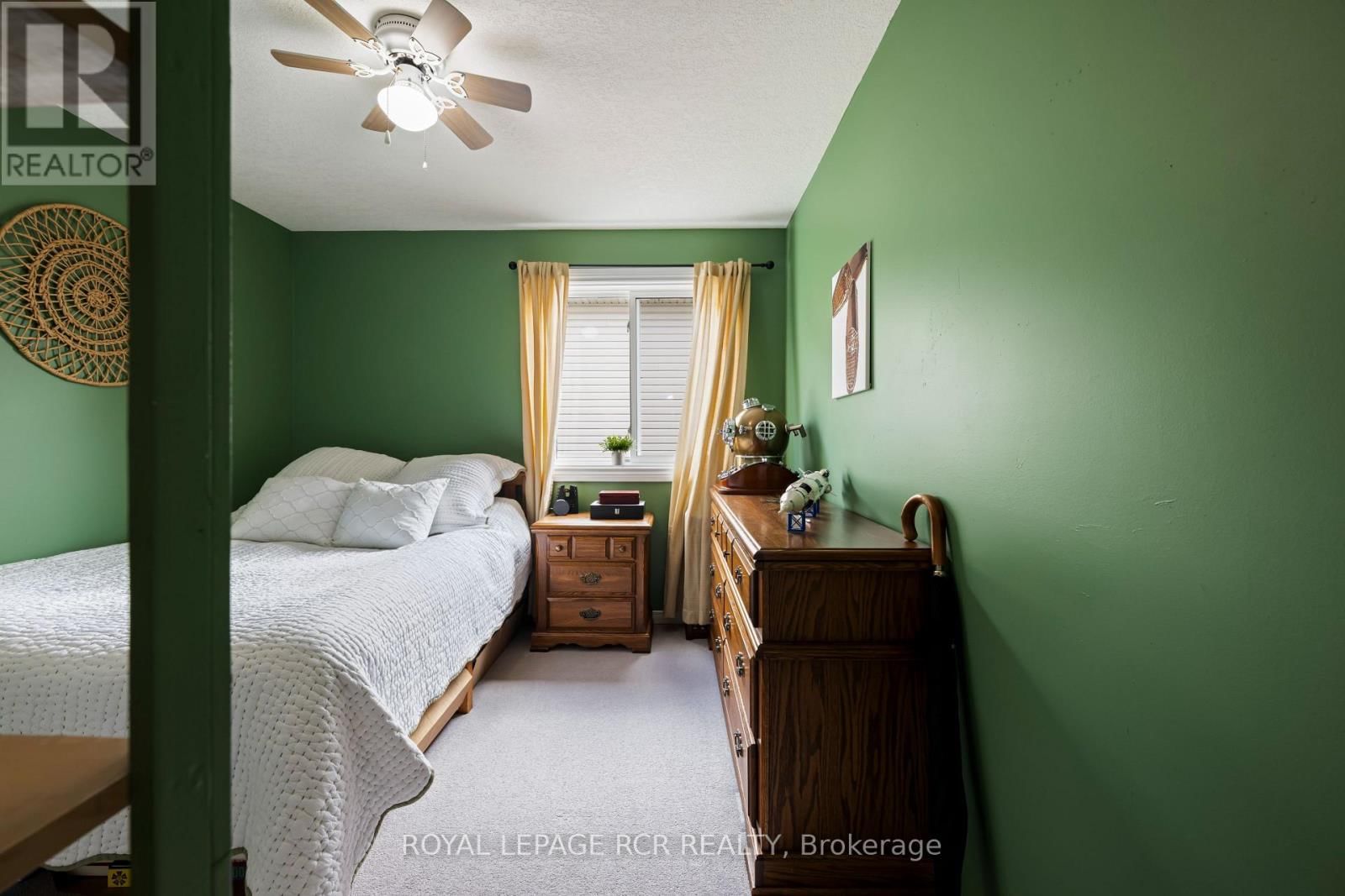 16 ALTHORP DRIVE Image 34