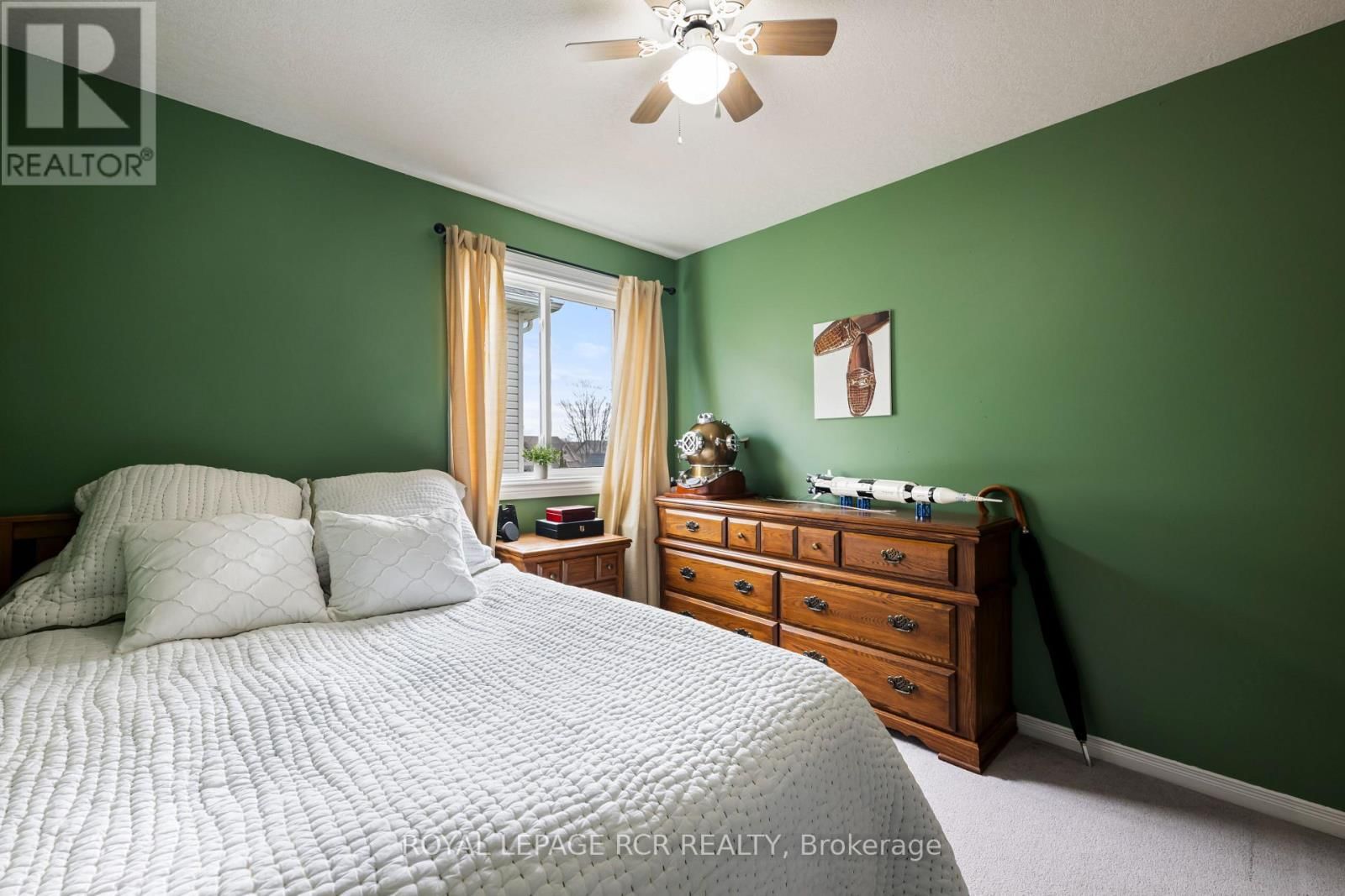 16 ALTHORP DRIVE Image 35