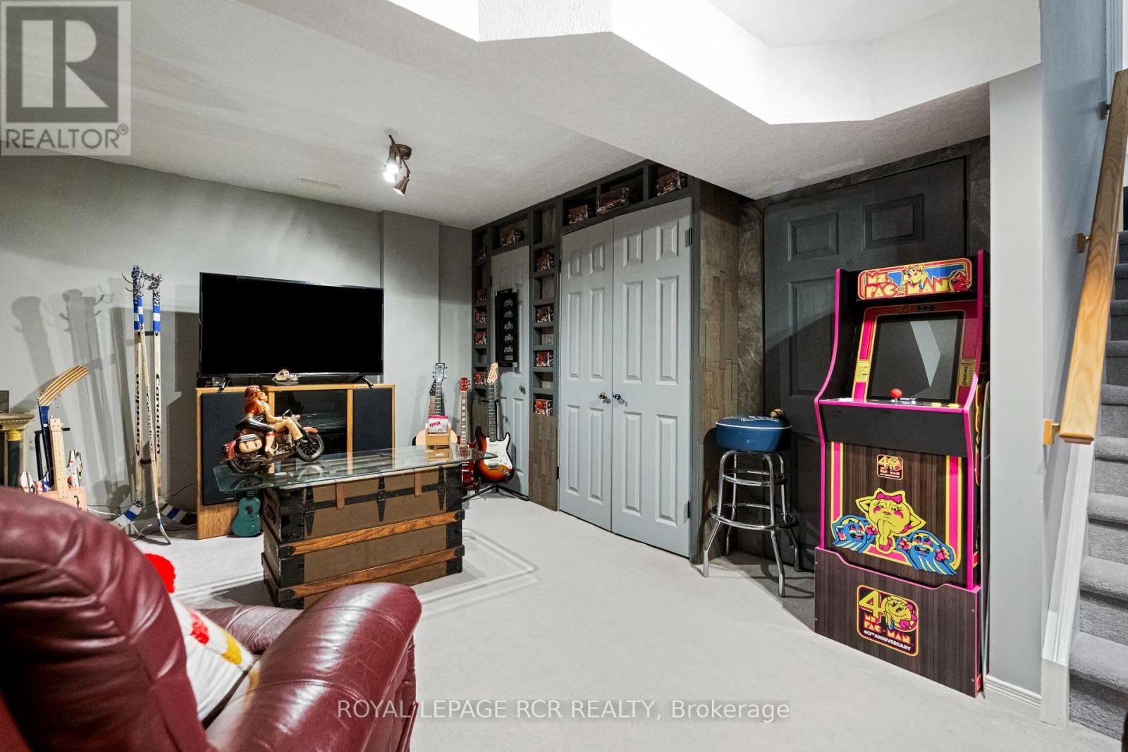 16 ALTHORP DRIVE Image 39