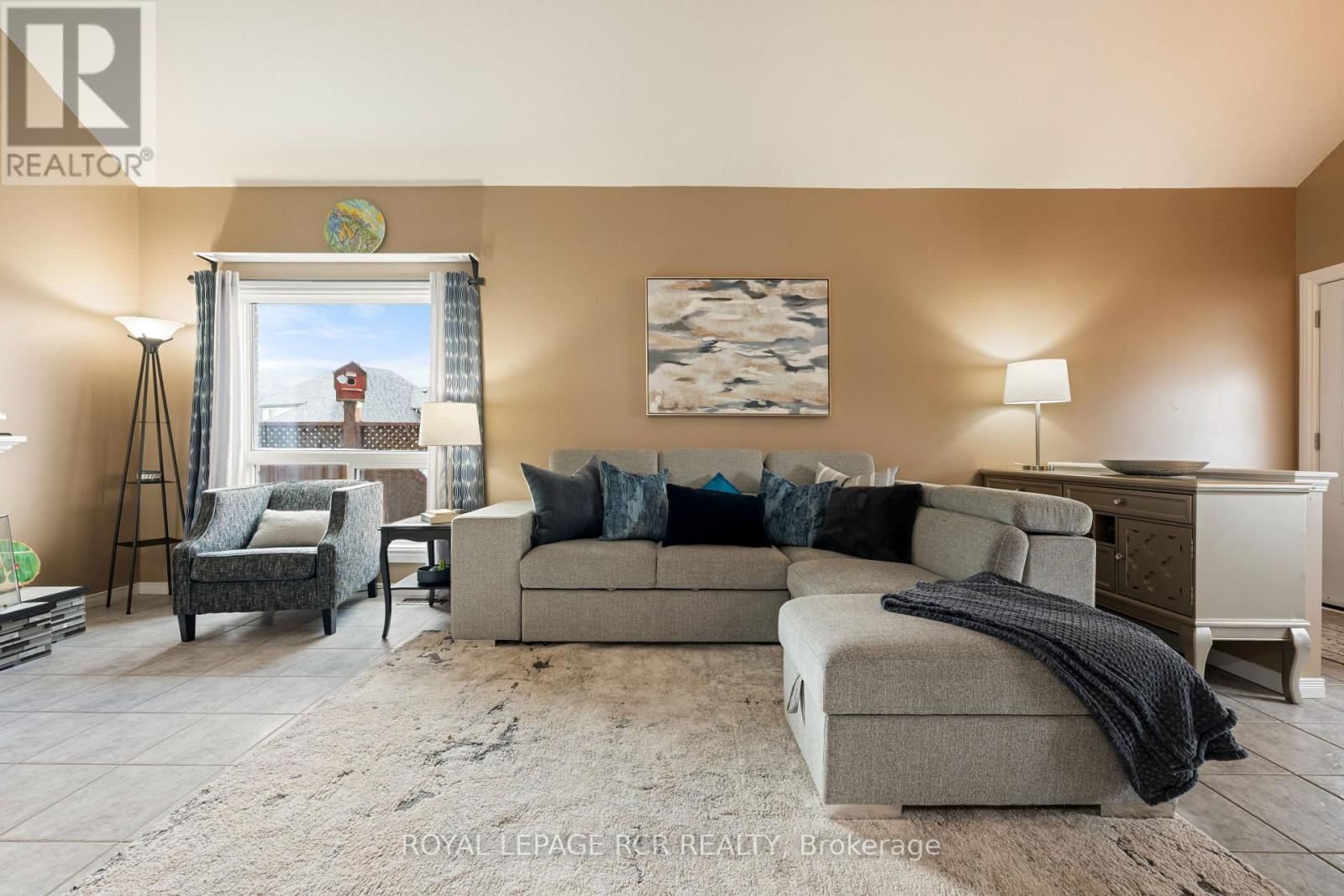 16 ALTHORP DRIVE Image 7