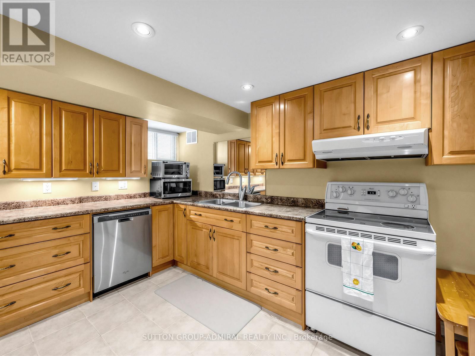 24 BILLINGHAM ROAD Image 29