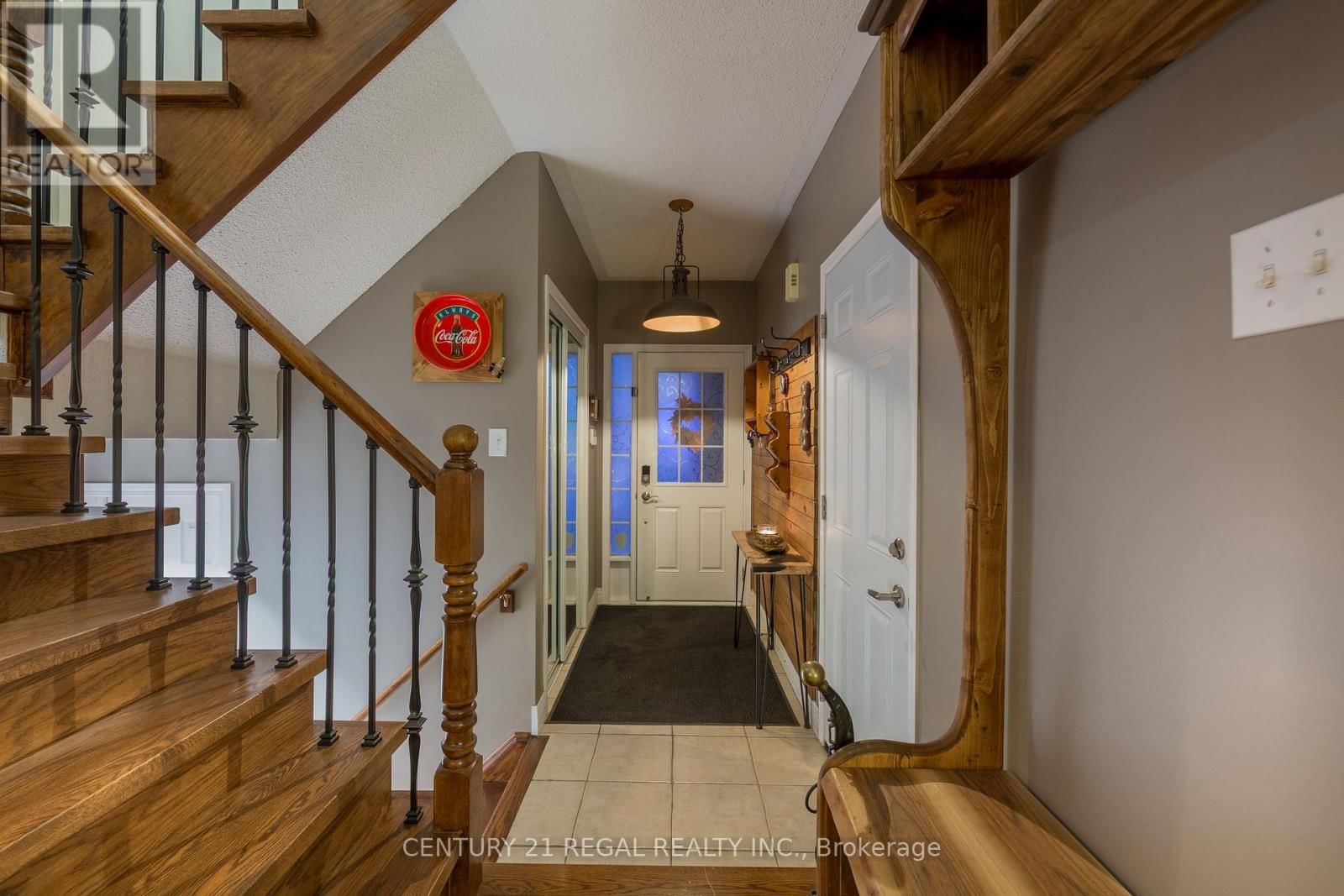 1131 RIDDELL CRESCENT Image 12