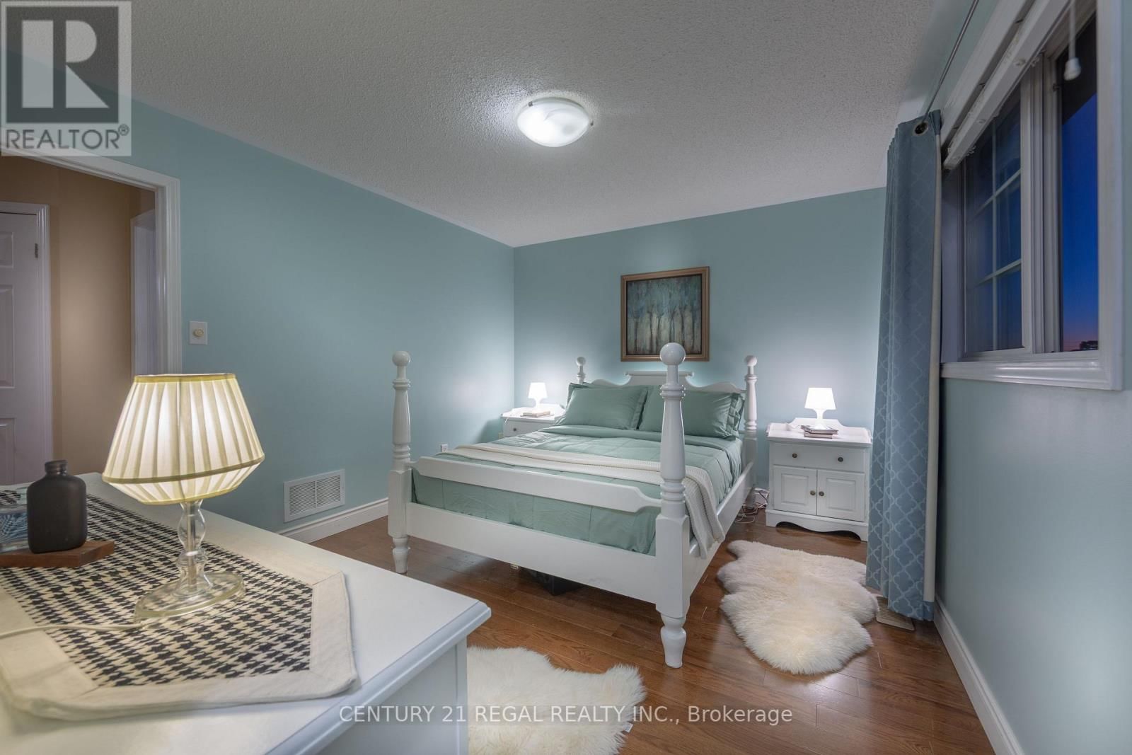 1131 RIDDELL CRESCENT Image 30